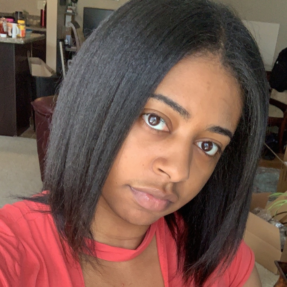 Meet your Posher, Kayla